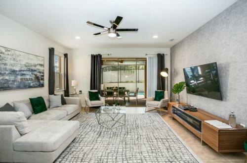 Modern Large Pool Home Next Disney-world Orlando
