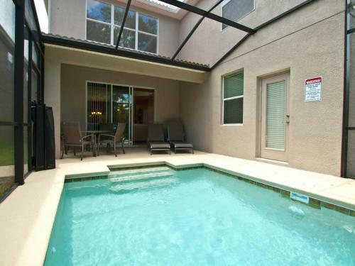 Villa Paradise Palms- 5 Bedroom Pool Home-3102pp