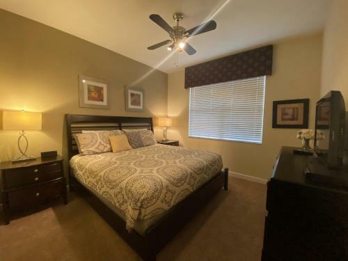 Villa Paradise Palms- 5 Bedroom Pool Home-3102pp