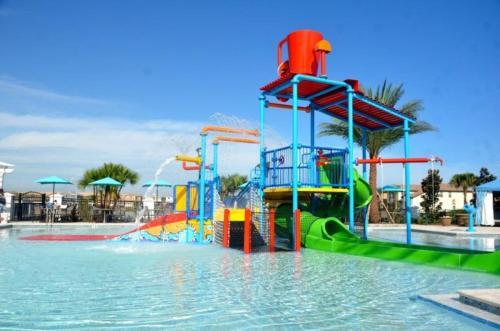 Menton Loop Villa Westside 7591e