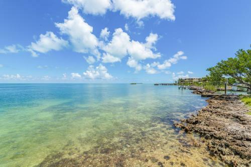 12400 Overseas Hwy Villa #7
