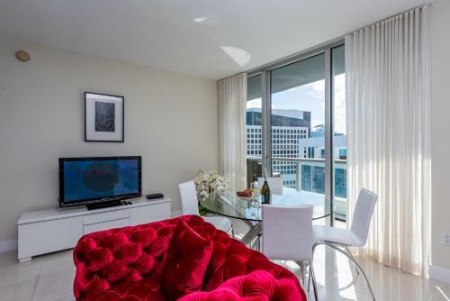 Lhg Icon Miami Apartments