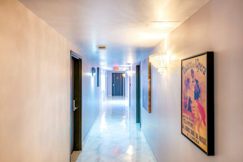 Hotel Secret Garden Miami Beach