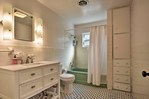 House In Historic District, Walk To Marina!