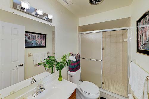 New Listing! Canal-front Escape With Private Yard Home