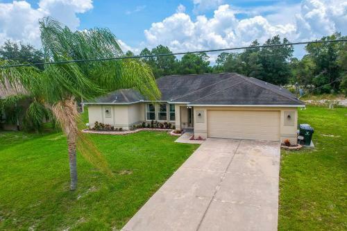 North Port House With Sunroom, Prime Location!