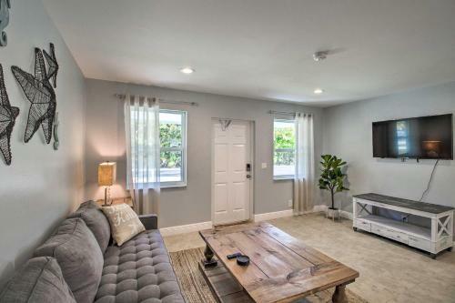 Palm Beach Townhome 4 Mi To Juno Beach Park!