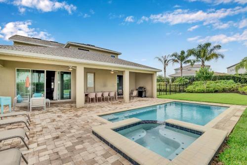 8 Bedroom Vacation Home With Pool (1804)