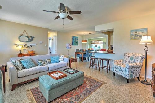 Ormond Beach Bungalow With Patio And Quiet Setting!