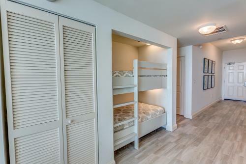 1905 - 2b/2 Bath With Bunks -new Unit Completely Renovated December 2017!
