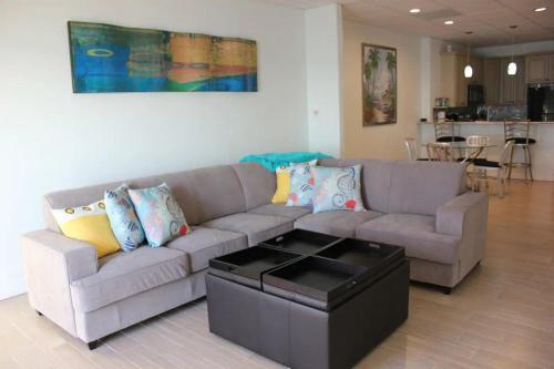 Newly Renovate Beachfront Beauty By Gulf Life