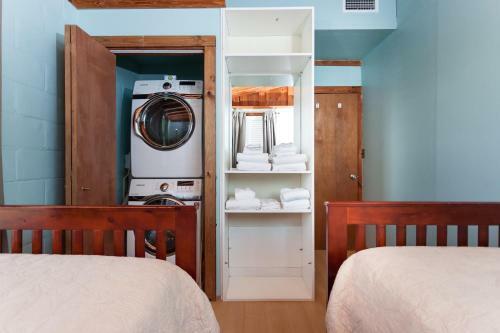Seashell, 3 Bedrooms, Sleeps 6, Direct Ocean Front, Wifi