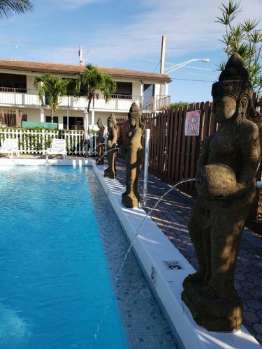 Hotel Open Waters Resort