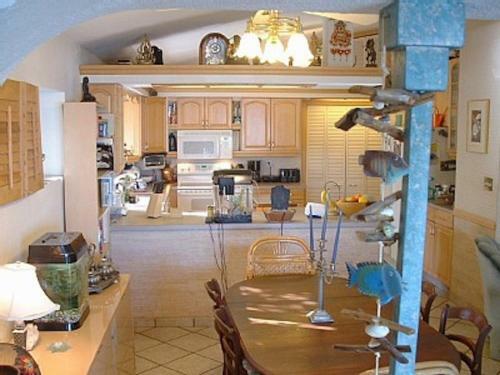 Affordable Beach Condos -three Bed 3 Bath House Home