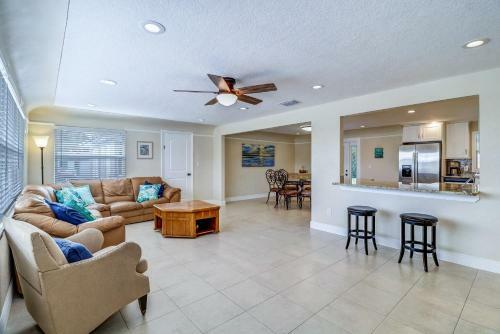 New Listing! Spacious Haven With Pool & Hot Tub Home