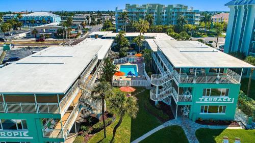 Apartamento Tropic Terrace #29 - Beachfront Rental Apts