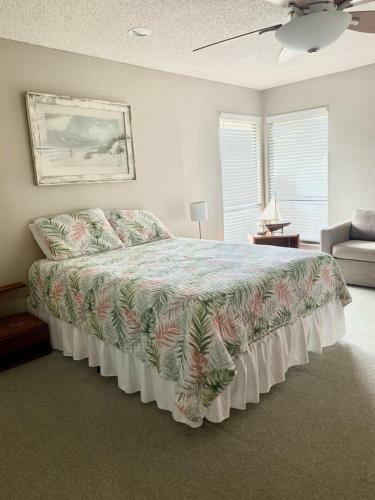 Tropical Condo On Sanibel's Secluded West End - Blind Pass B211