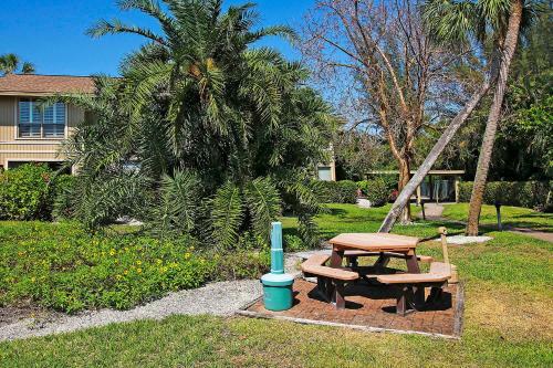 Blind Pass Condo G206 On Beautiful Sanibel Island