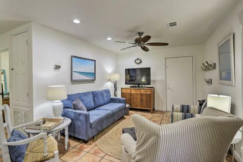 Emerald Coast Home With Yard - Walk To Beach!