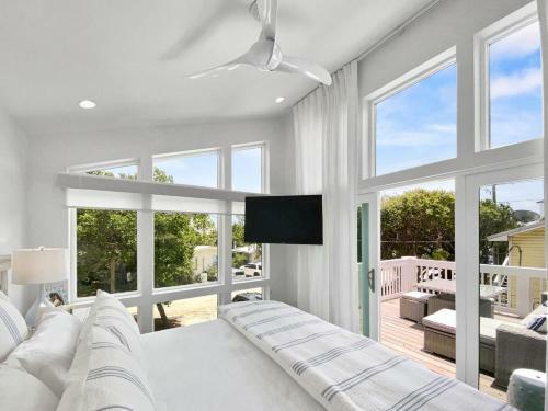 Paradiso Too Home