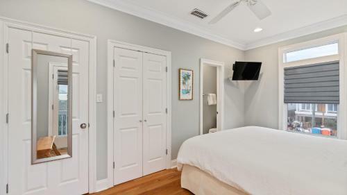 Private Pool, Private Beach Access Point, Beach Music- A Seagrove Delight!
