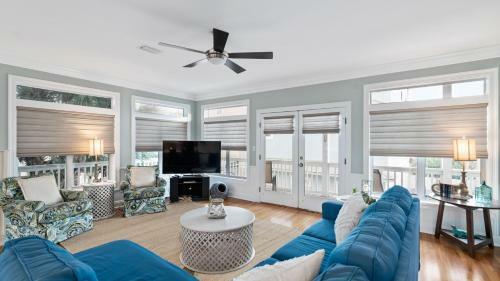 Private Pool, Private Beach Access Point, Beach Music- A Seagrove Delight!