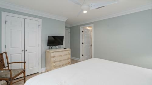 Private Pool, Private Beach Access Point, Beach Music- A Seagrove Delight!