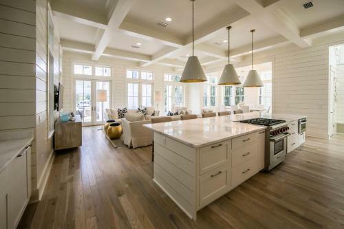 Watercolor By Dune Vacation Rentals - Beach District