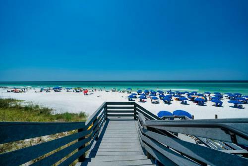 Apartamento One Seagrove Place Unit 701 Condo