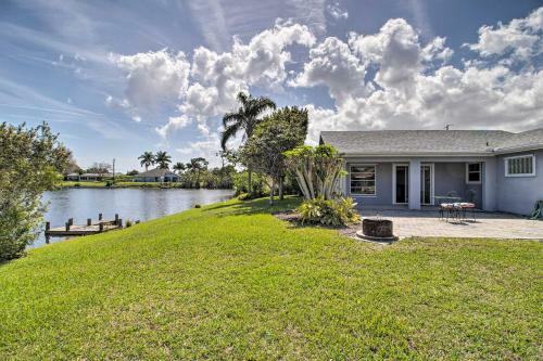 Lakefront Retreat With Patio, 7 Mi To Beach!