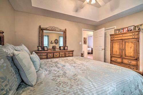 Charming Mountain Home With Deck In Blairsville!