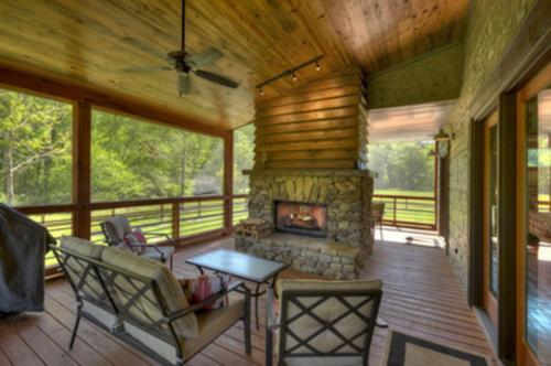 Firefly Farmhouse By Escape To Blue Ridge