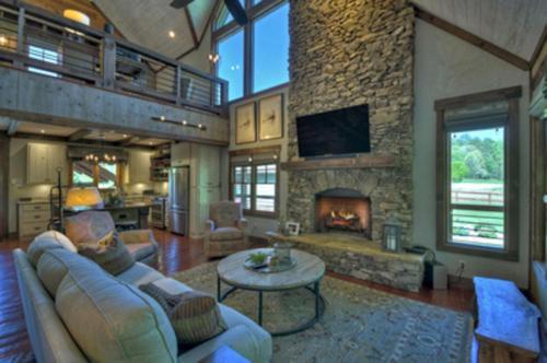 Firefly Farmhouse By Escape To Blue Ridge