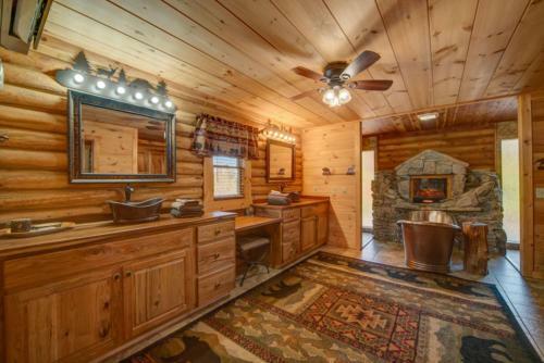 Lonesome Dove By Escape To Blue Ridge