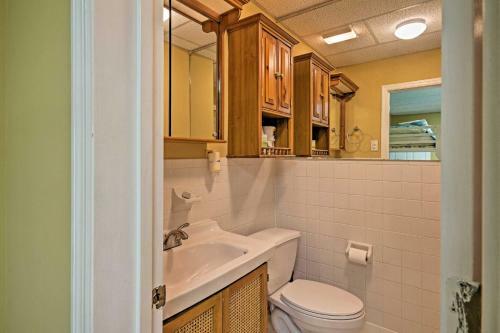 Lake Lanier Home With Dock, Boat Parking, And Grill!