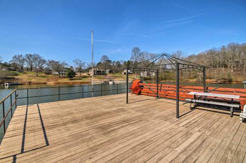 Lake Lanier Home With Dock, Boat Parking, And Grill!
