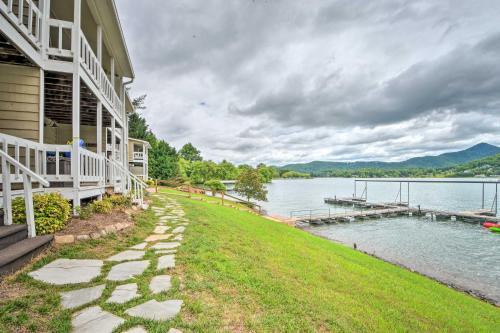 Townhome With Fire Pit, Lake View, Pets Welcome!
