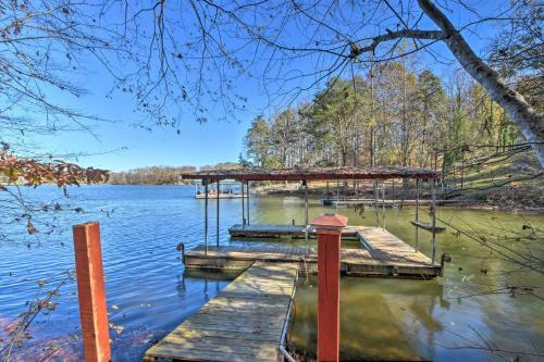 Remodeled Lakefront Retreat With Decks And Dock