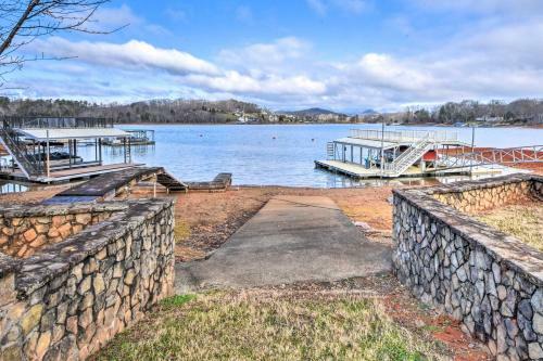 Rustic Lake House With Dock, Yard And Fire Pit