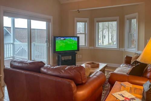 Apartamento Lake-view Condo With Covered Deck In Hiawassee!
