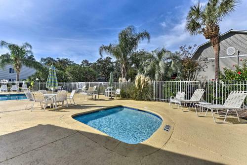 Apartamento St Simons Condo With Amenities, Drive To Beach