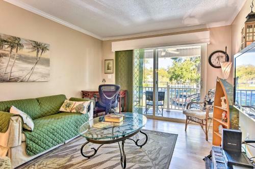 Apartamento Amenity-rich St Simons Condo 1 Mi To Beaches!