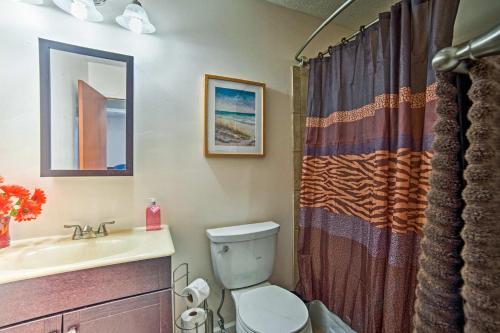 Updated Savannah Home With Yard - Near River Street!