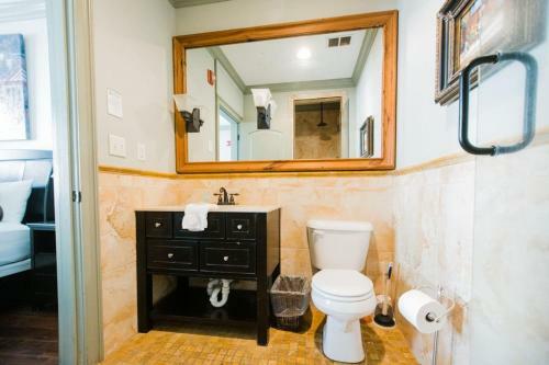 Posada Mcdonoughs Inn Unit 1 By Lucky Savannah