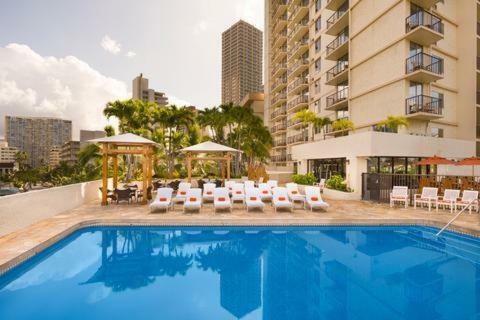Apartamento Luana - Walkable Waikiki Studio - Gym & Pool Condo