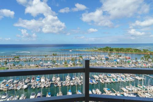 Ilikai Marina Condo (Im692)