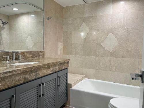 Apartamento 440 Olohana St #1606
