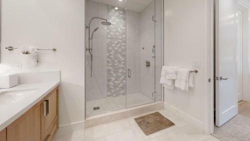 Maui Westside Presents: Luana Garden Villas 14d