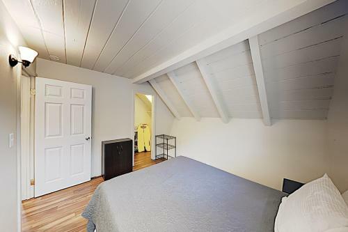 New Listing! Remodeled A-frame With Deck & Balcony Home