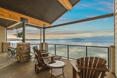 Exclusive Seasons At Sandpoint Townhome